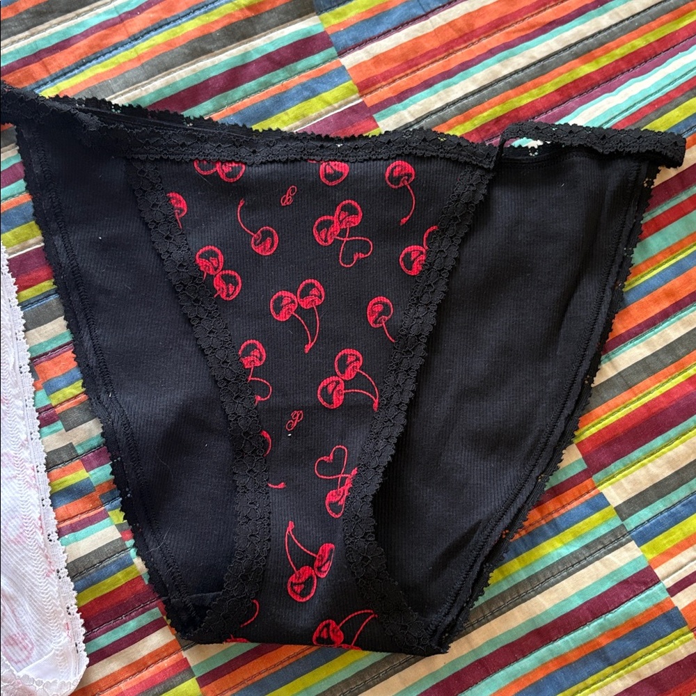 2- PINK Victoria's Secret Cherry Print White Panties size medium, new tag - Picture 3 of 7